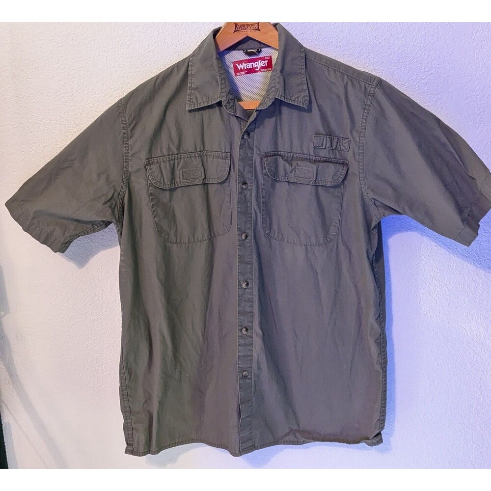Wrangler Button Fishing Shirt Mens Size Medium Green Pockets Hiking Mesh (701)